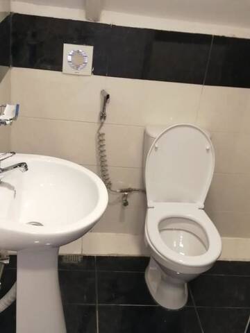 Фото номера Общий шестиместный номер для мужчин и женщин Отель Kiev Hotel г. Тбилиси 7