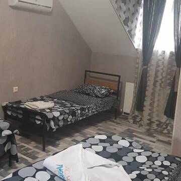 Фото номера Классический четырехместный номер для женщин Отель Kiev Hotel г. Тбилиси 14