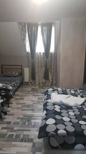 Фото номера Классический четырехместный номер для женщин Отель Kiev Hotel г. Тбилиси 8