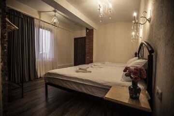 Фото номера Стандартный трехместный номер Отель Wine Hills г. Тбилиси 3