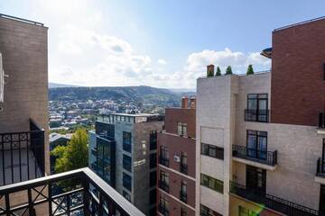 Фото номера Двухместный номер с 1 кроватью и балконом Отель Avlabari Terrace г. Тбилиси 8