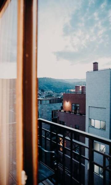 Фото номера Двухместный номер с 1 кроватью и балконом Отель Avlabari Terrace г. Тбилиси 12