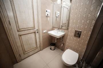 Фото номера Семейный люкс с балконом Отель Grand Hotel Mimino г. Тбилиси 7
