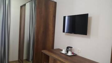 Фото номера Двухместный номер Делюкс с 1 кроватью Отель Gold Line Hotel г. Тбилиси 4