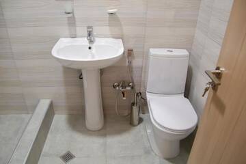 Фото номера Стандартный трехместный номер Отель Hotel Triston г. Тбилиси 18
