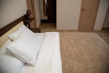 Фото номера Стандартный трехместный номер Отель Hotel Triston г. Тбилиси 27