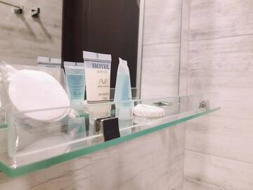 Фото номера Номер с кроватью размера «king-size» Отель Hotel Classic г. Тбилиси 9