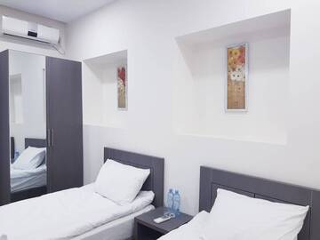 Фото номера Двухместный номер с 1 кроватью или 2 отдельными кроватями Отель Hotel Classic г. Тбилиси 7