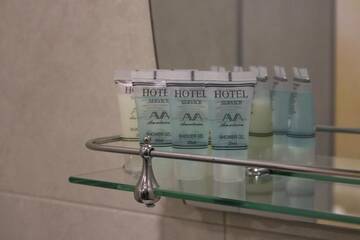 Фото номера Стандартный двухместный номер с 1 кроватью Отель Hotel A&amp;K г. Тбилиси 11