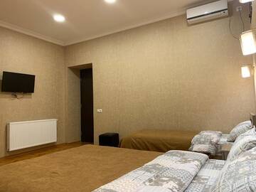 Фото номера Трехместный номер Отель Hotel A&amp;K г. Тбилиси 2