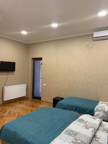 Фото номера Трехместный номер Отель Hotel A&amp;K г. Тбилиси 2