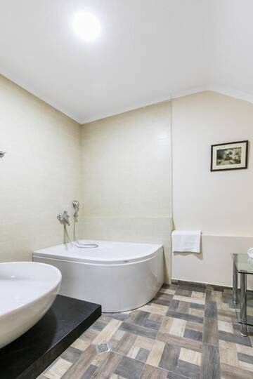 Фото номера Семейный номер Отель Emigrant Boutique Hotel г. Тбилиси 4