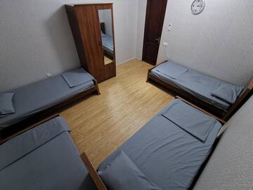 Фото номера Кровать в общем 4-местном номере для мужчин и женщин Хостелы Rose House г. Тбилиси 9