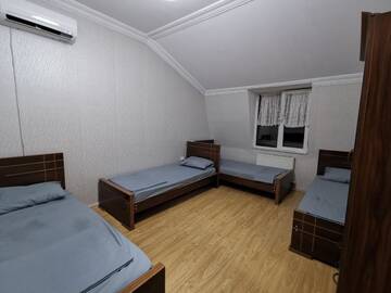 Фото номера Кровать в общем 4-местном номере для мужчин и женщин Хостелы Rose House г. Тбилиси 11