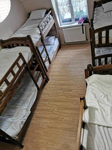 Фото номера Спальное место на двухъярусной кровати в общем номере для мужчин и женщин Хостелы Rose House г. Тбилиси 9