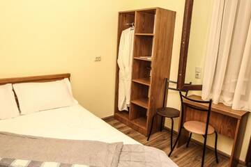 Фото номера Небольшой двухместный номер с 1 кроватью Отель Hotel Yalla г. Тбилиси 17