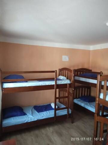 Фото номера Кровать в общем 6-местном номере Хостелы Be Hostel г. Тбилиси 3