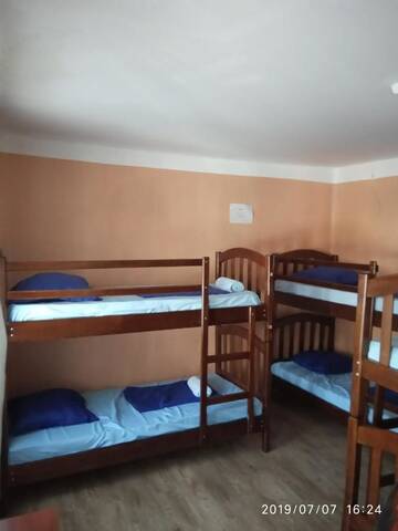 Фото номера Кровать в общем 6-местном номере Хостелы Be Hostel г. Тбилиси 2