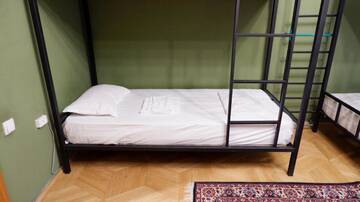 Фото номера Кровать в общем 6-местном номере для мужчин и женщин Хостелы The Flat г. Тбилиси 34
