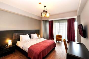 Фото номера Люкс с балконом Отель Jazz Hotel г. Тбилиси 2