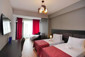 Фото номера Двухместный номер Делюкс с 1 кроватью и балконом Отель Jazz Hotel г. Тбилиси 11