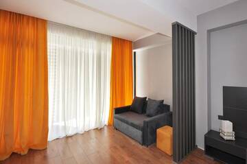 Фото номера Двухместный номер Делюкс с 1 кроватью и балконом Отель Jazz Hotel г. Тбилиси 17