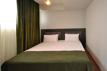 Фото номера Люкс с балконом Отель Jazz Hotel г. Тбилиси 4