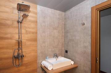 Фото номера Двухместный номер Делюкс с 1 кроватью и балконом Отель Jazz Hotel г. Тбилиси 28