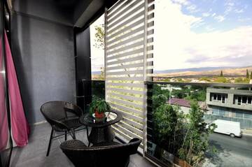 Фото номера Люкс с балконом Отель Jazz Hotel г. Тбилиси 6