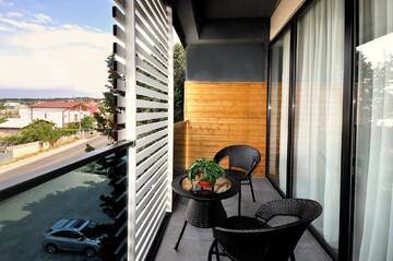 Фото номера Люкс с балконом Отель Jazz Hotel г. Тбилиси 7