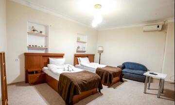 Фото номера Двухместный номер Делюкс с 2 отдельными кроватями Отель DavidlHotel г. Тбилиси 5