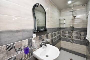 Фото номера Двухместный номер с 1 кроватью Отель BERIKA HOUSE г. Тбилиси 25