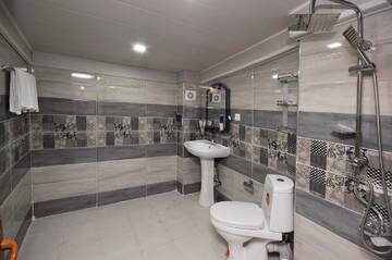 Фото номера Стандартный семейный номер Отель BERIKA HOUSE г. Тбилиси 5