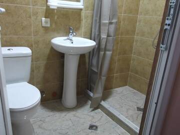 Фото номера Стандартный четырехместный номер Гостевой дом Green Guest House г. Тбилиси 2