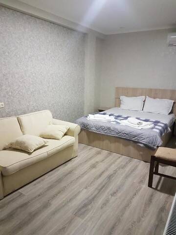 Фото номера Трехместный номер Отель Tbilisi Center Hotel г. Тбилиси 2