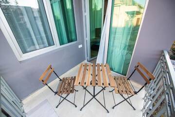 Фото номера Улучшенный двухместный номер с 1 кроватью и террасой Отель BINA 21 Hotel г. Тбилиси 2
