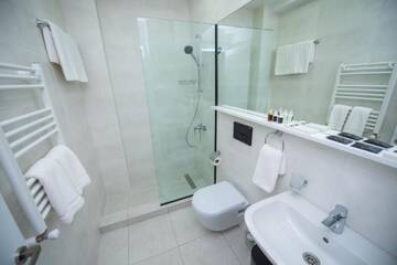 Фото номера Стандартный двухместный номер с 1 кроватью Отель BINA 21 Hotel г. Тбилиси 3