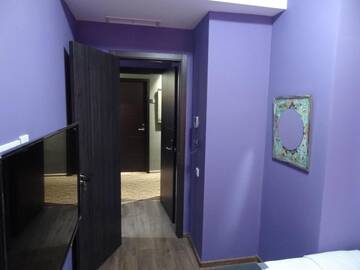 Фото номера Cемейный номер с собственной ванной комнатой Отель HOTEL LINGE г. Тбилиси 7