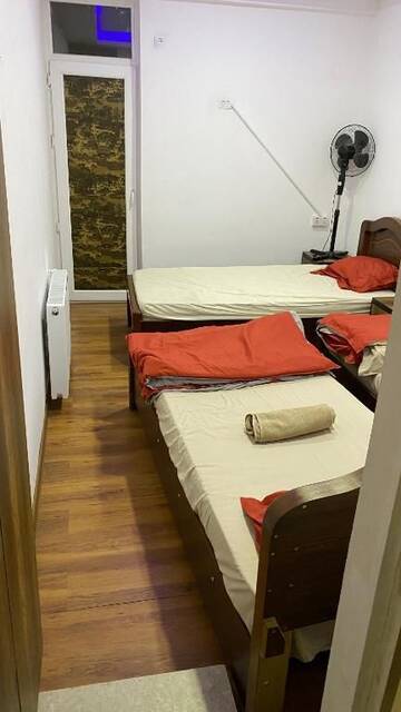 Фото номера Трехместный номер с ванной комнатой Гостевой дом 6ROOM HOLIDAY GUEST APARTMENT г. Тбилиси 19