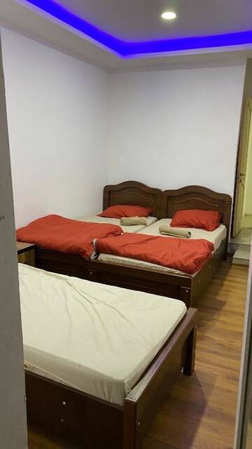Фото номера Трехместный номер с ванной комнатой Гостевой дом 6ROOM HOLIDAY GUEST APARTMENT г. Тбилиси 30