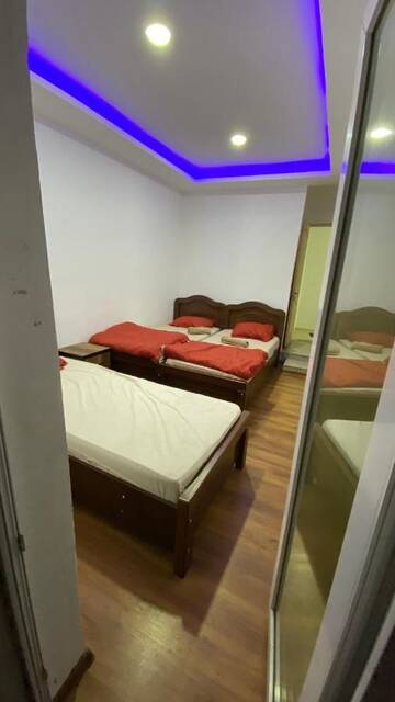 Фото номера Трехместный номер с ванной комнатой Гостевой дом 6ROOM HOLIDAY GUEST APARTMENT г. Тбилиси 12