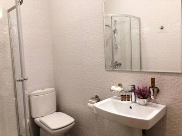 Фото номера Двухместный номер Делюкс с 1 кроватью Отель Octava Boutique Hotel г. Тбилиси 2