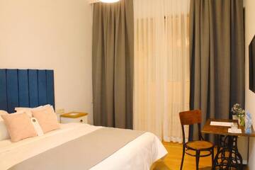 Фото номера Двухместный номер Делюкс с 1 кроватью Отель Octava Boutique Hotel г. Тбилиси 3