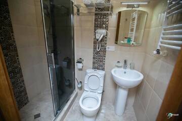 Фото номера Номер Делюкс Отель Hotel Laura г. Тбилиси 8