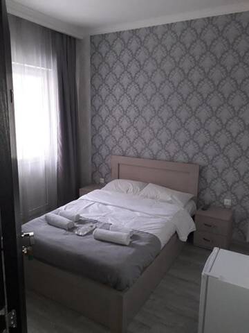 Фото номера Одноместный номер, вид на парк Проживание в семье Guest House L&amp;A г. Тбилиси 9