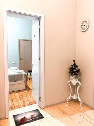 Фото номера Бюджетный двухместный номер с 1 кроватью Отель Liberty Square Apartment г. Тбилиси 8