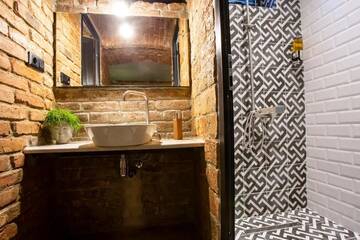 Фото номера Общий номер для мужчин и женщин с 8 кроватями Хостелы 111 Hostel г. Тбилиси 41