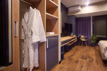 Фото номера Двухместный номер Делюкс с 1 кроватью Отель Green Boutique Hotel г. Тбилиси 4