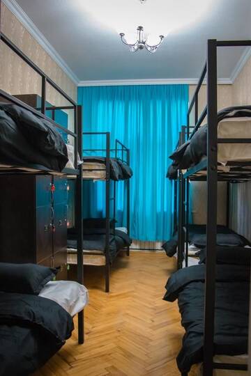 Фото номера Кровать в общем 8-местном номере для мужчин и женщин Хостелы Paradise hostel г. Тбилиси 5
