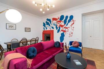 Фото Дома для отпуска ❂Light and Luxurious 2BR Home + Balcony in the City Center❂ г. Тбилиси 2